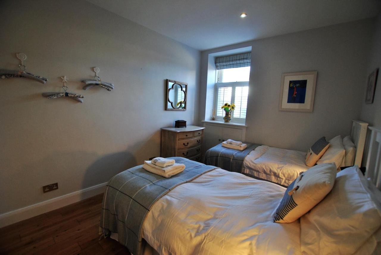 2 Melville Terrace * Anstruther