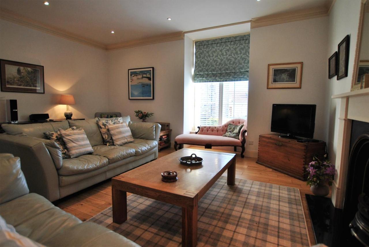 Apartment 2 Melville Terrace *